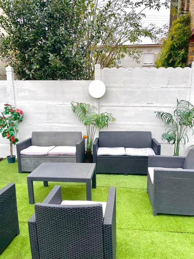 Jolie Petite Maison Avec Un Grand Jardin Montmagny المظهر الخارجي الصورة